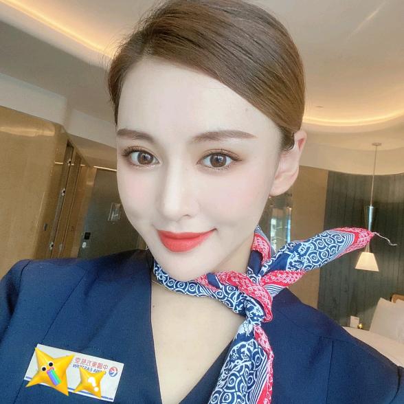 比比东.