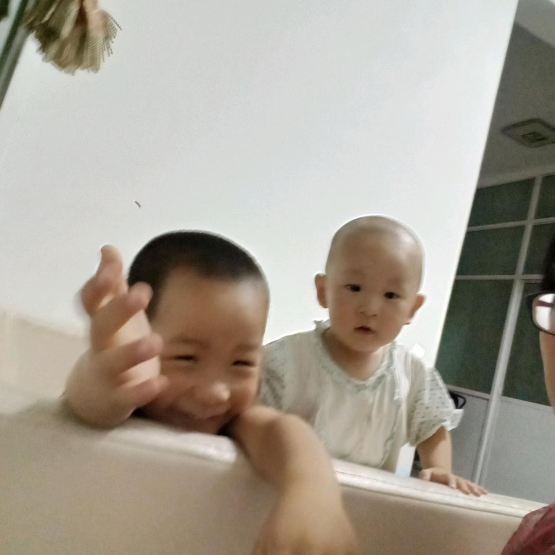 用户2074886869174