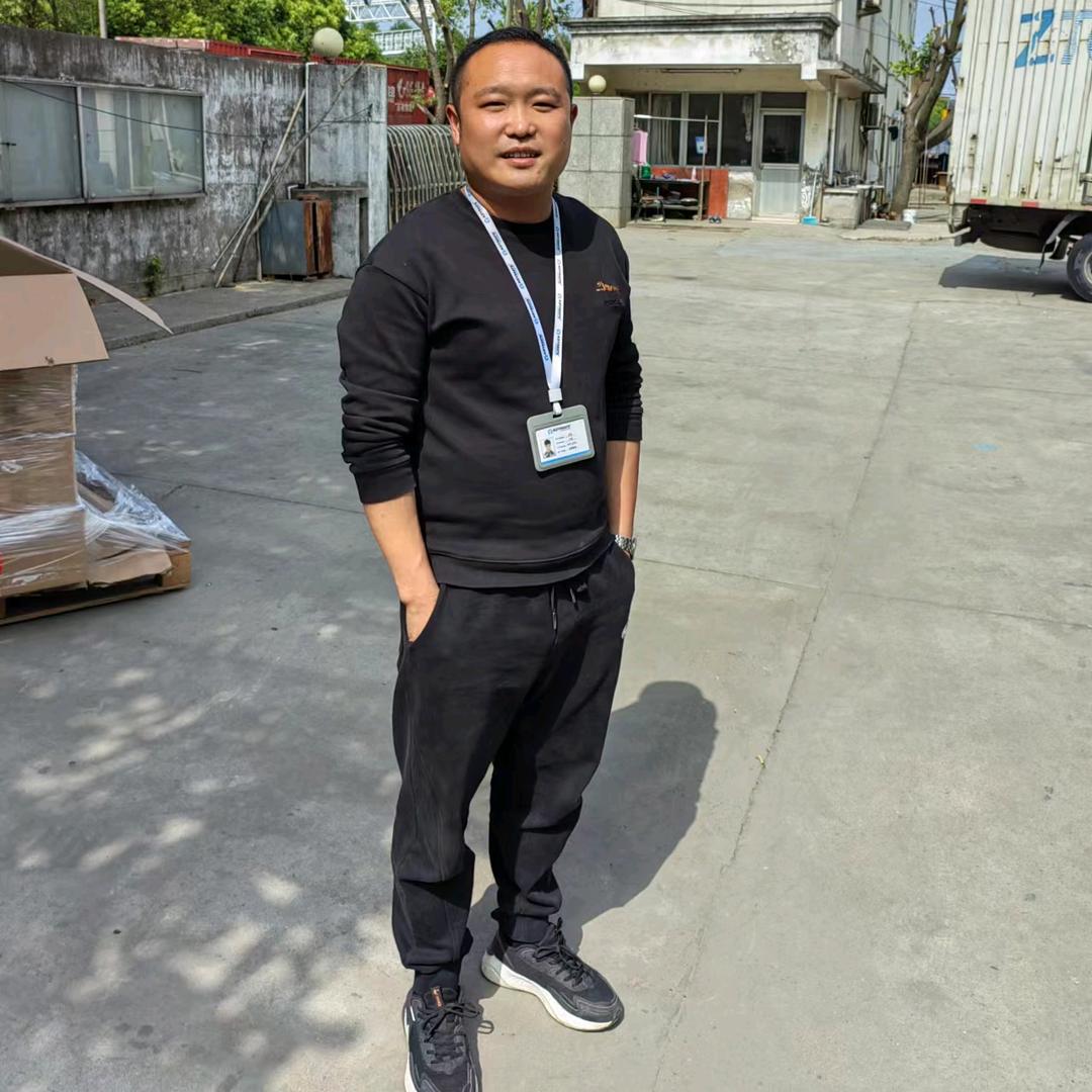 力硕金属   许老二