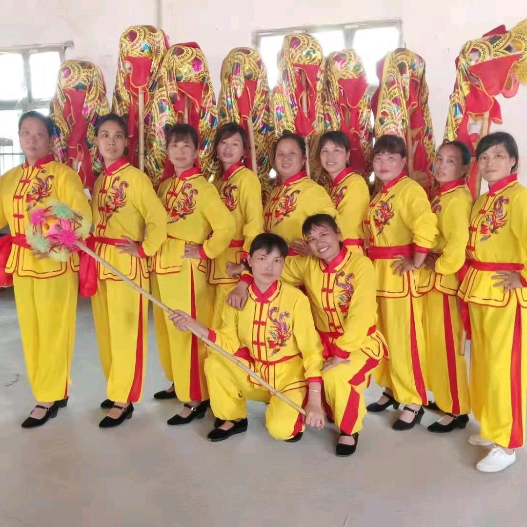 李莉华一一低洲腰鼓队