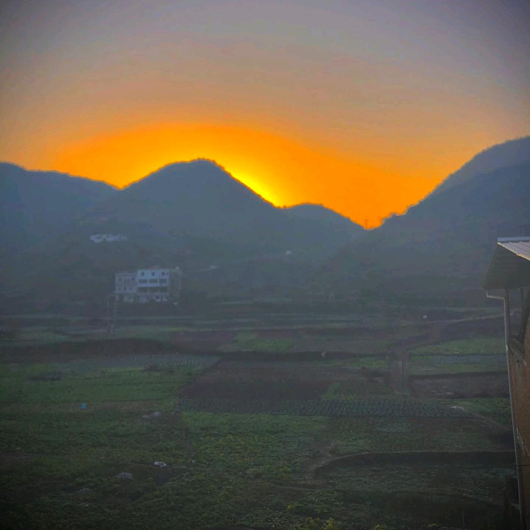 终年不遇风紧念