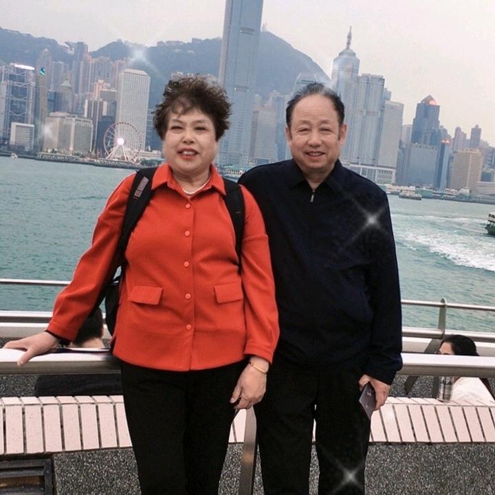 卢明英