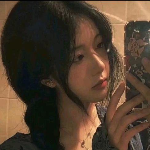 🦋睡没醒的涵涵