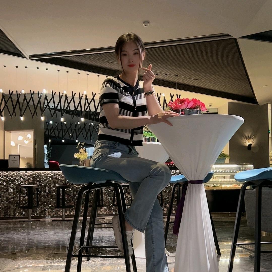 a双双