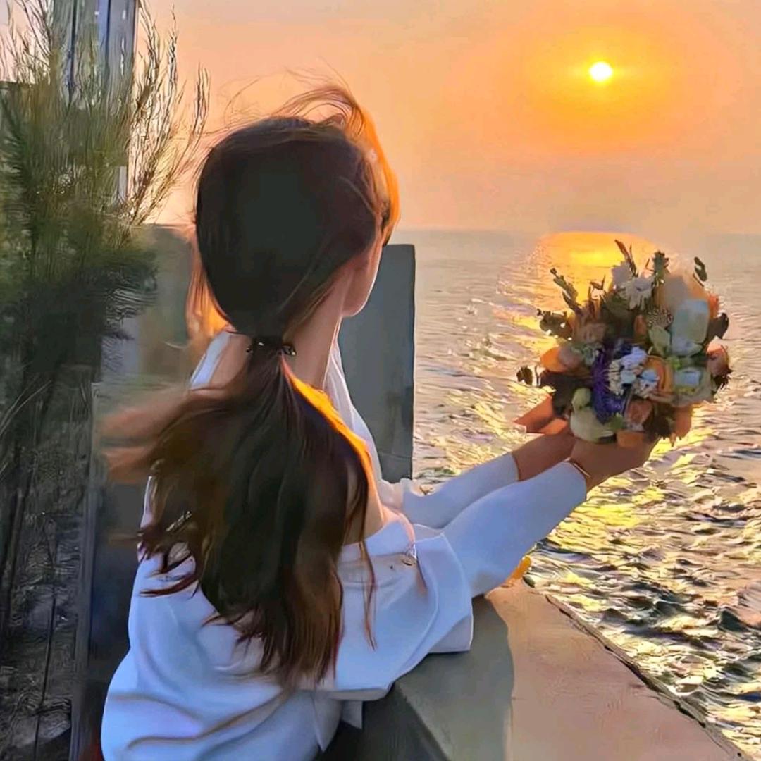 山月₍˄·͈༝·͈˄*₎◞ ̑̑