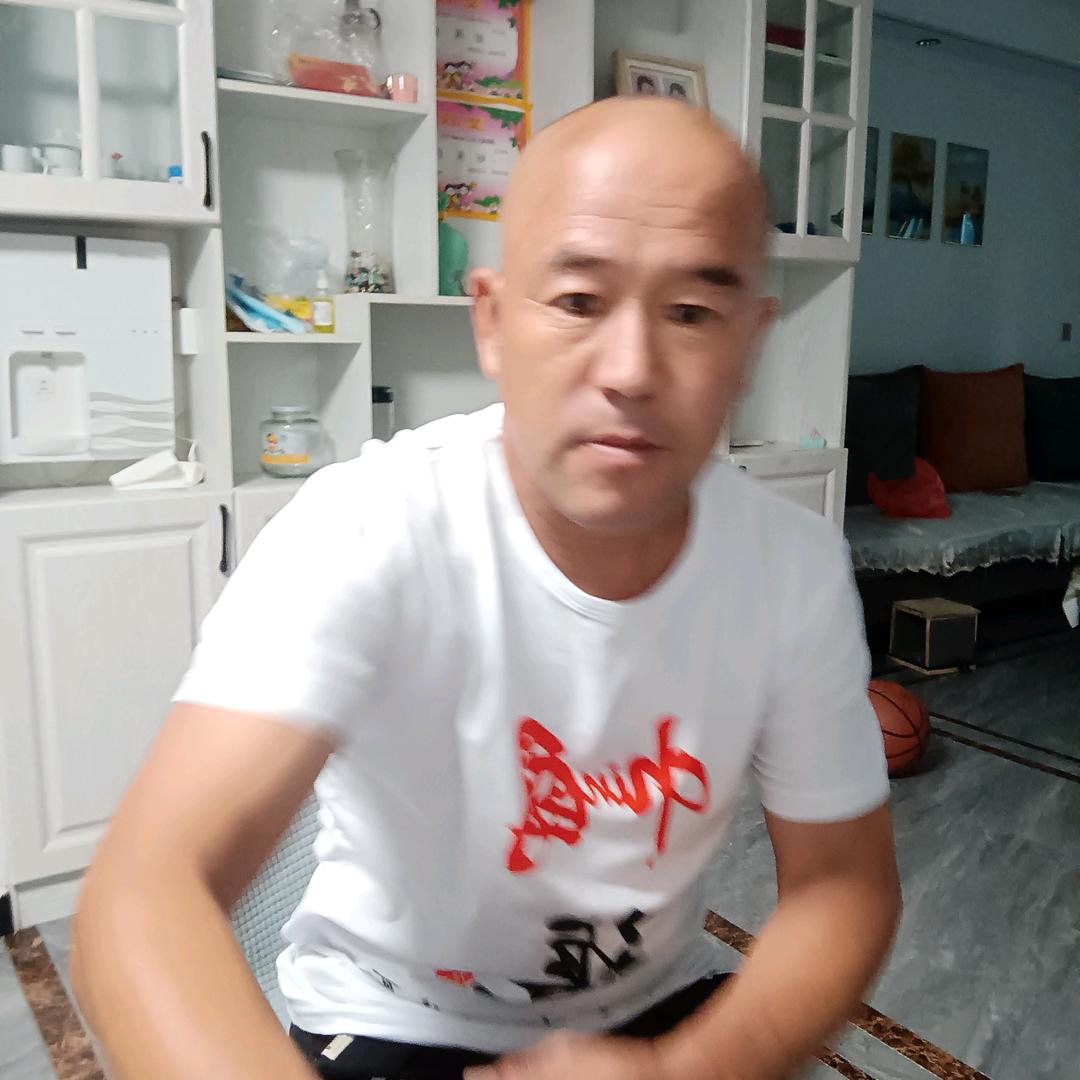 茼蒿。