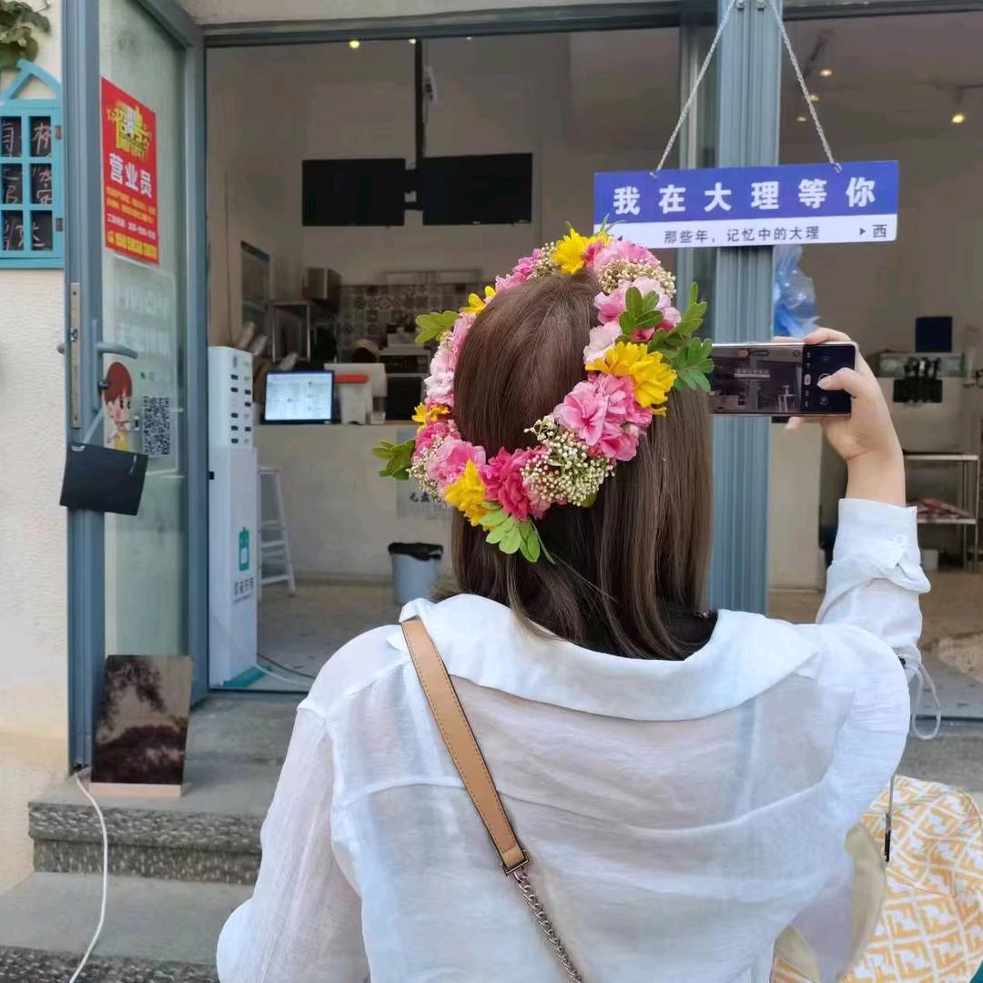 一个小(括号)