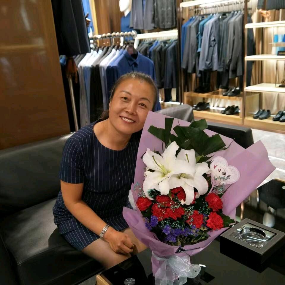 介休情侣鸟男装吴定莲