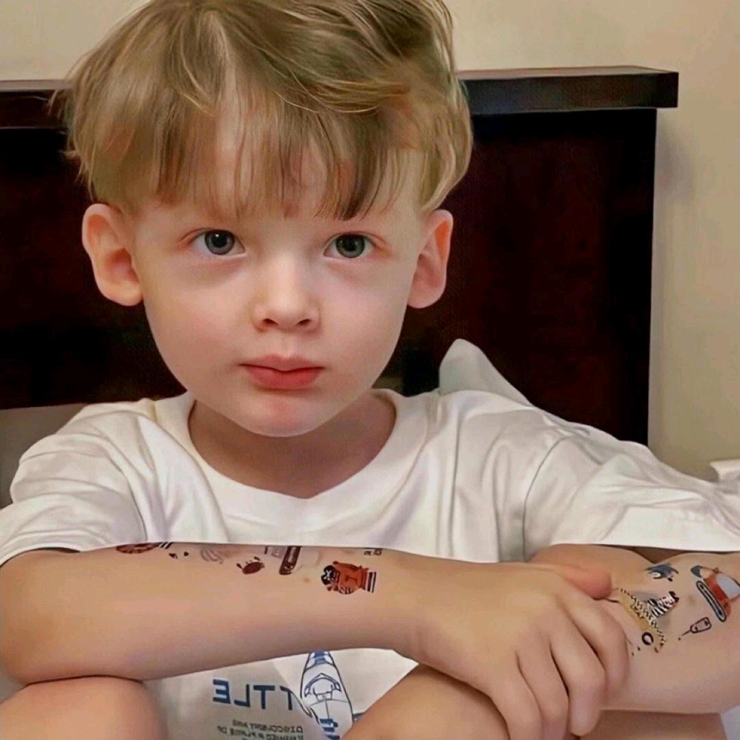 三傻（妹子多）