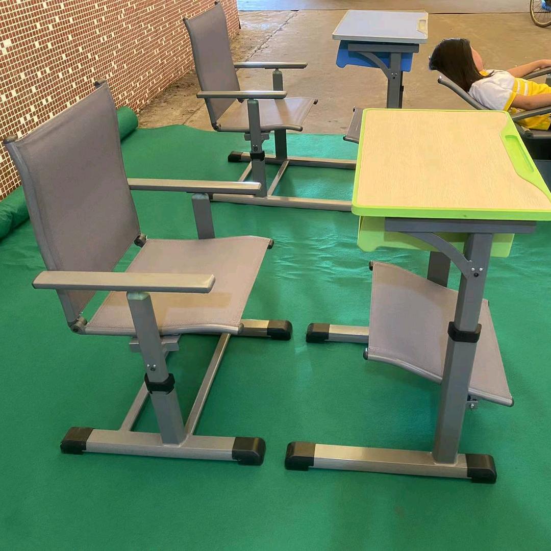 ，精诚模具，精一注塑