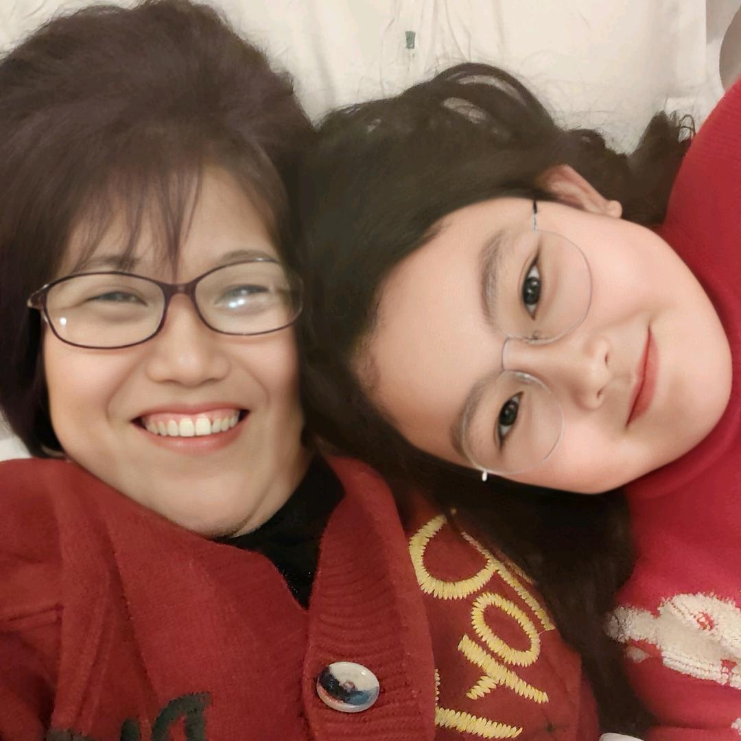 喜欢腹毛柳的柳夏如头像