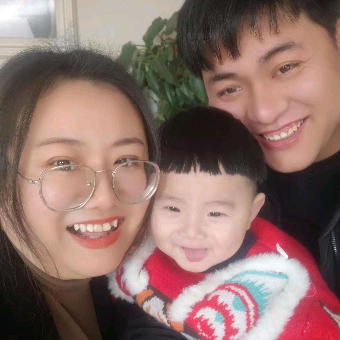 沄峰烟酒。模板架子腿