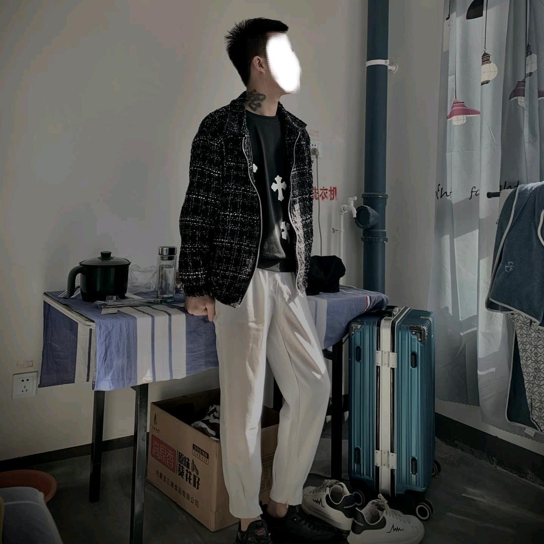 拿根辣条砸死你