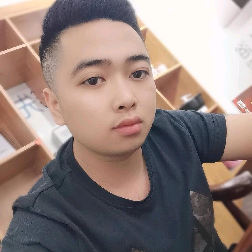 在小县城研究厨房的黄大大