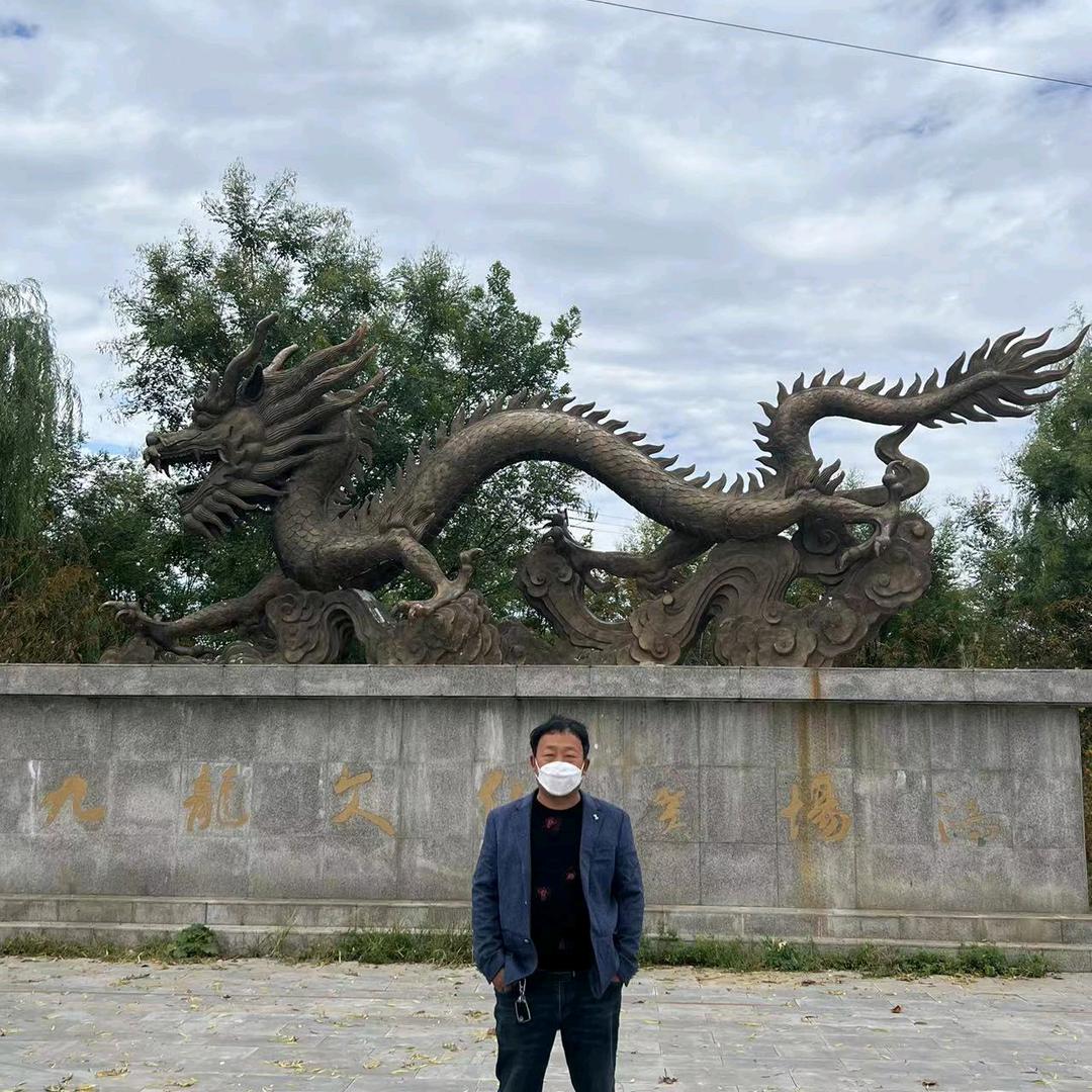 只饮烈酒不谈往事