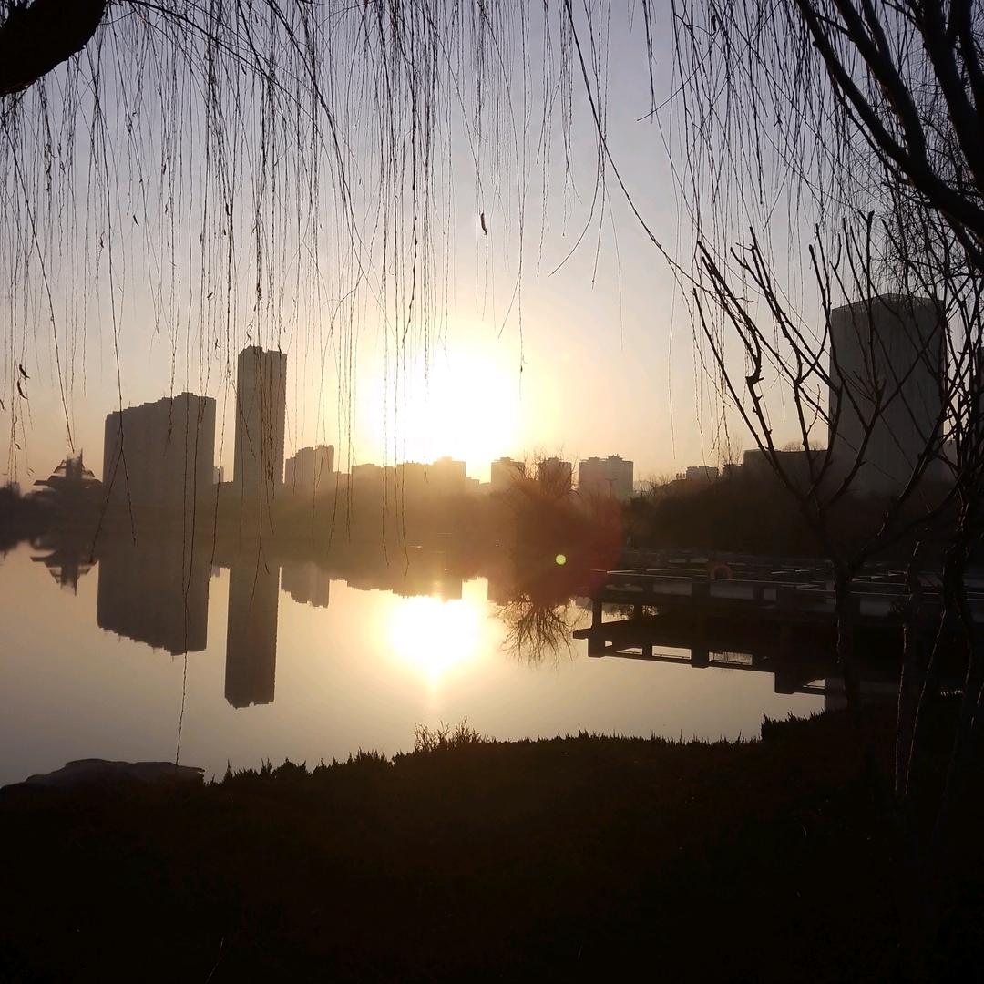 上善若水泉水叮咚