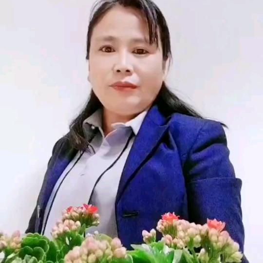 自强不息的红