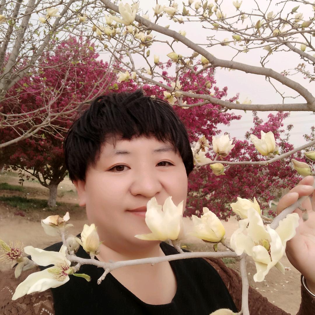 俊航民宿老板娘