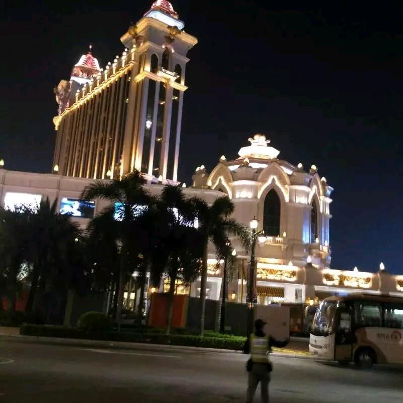 送人玫瑰手留余香