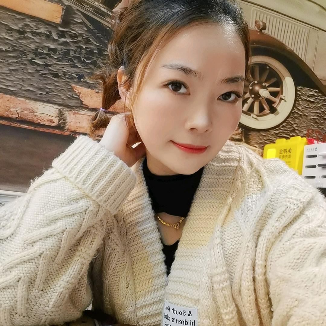 盘龙城（胡胖子·宵夜大排档）丹姐