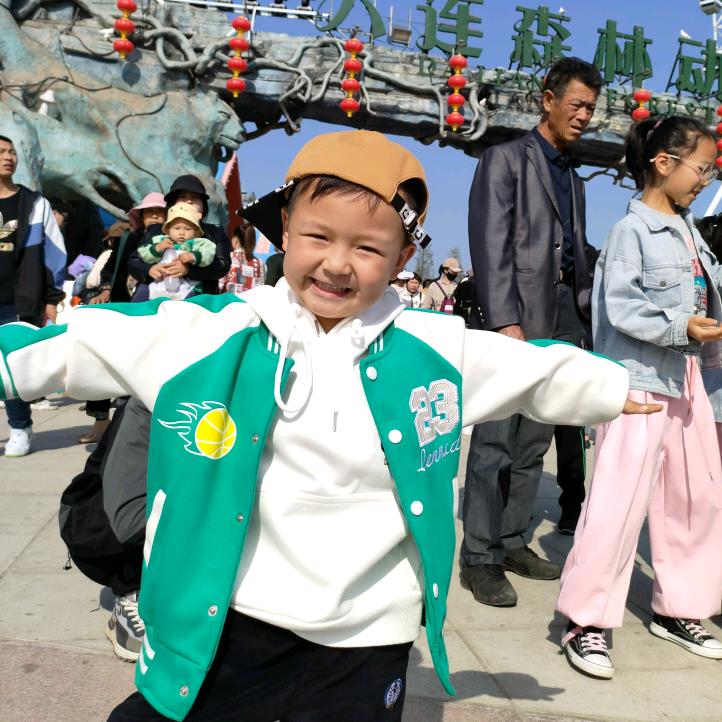 半睡半醒半痴呆。