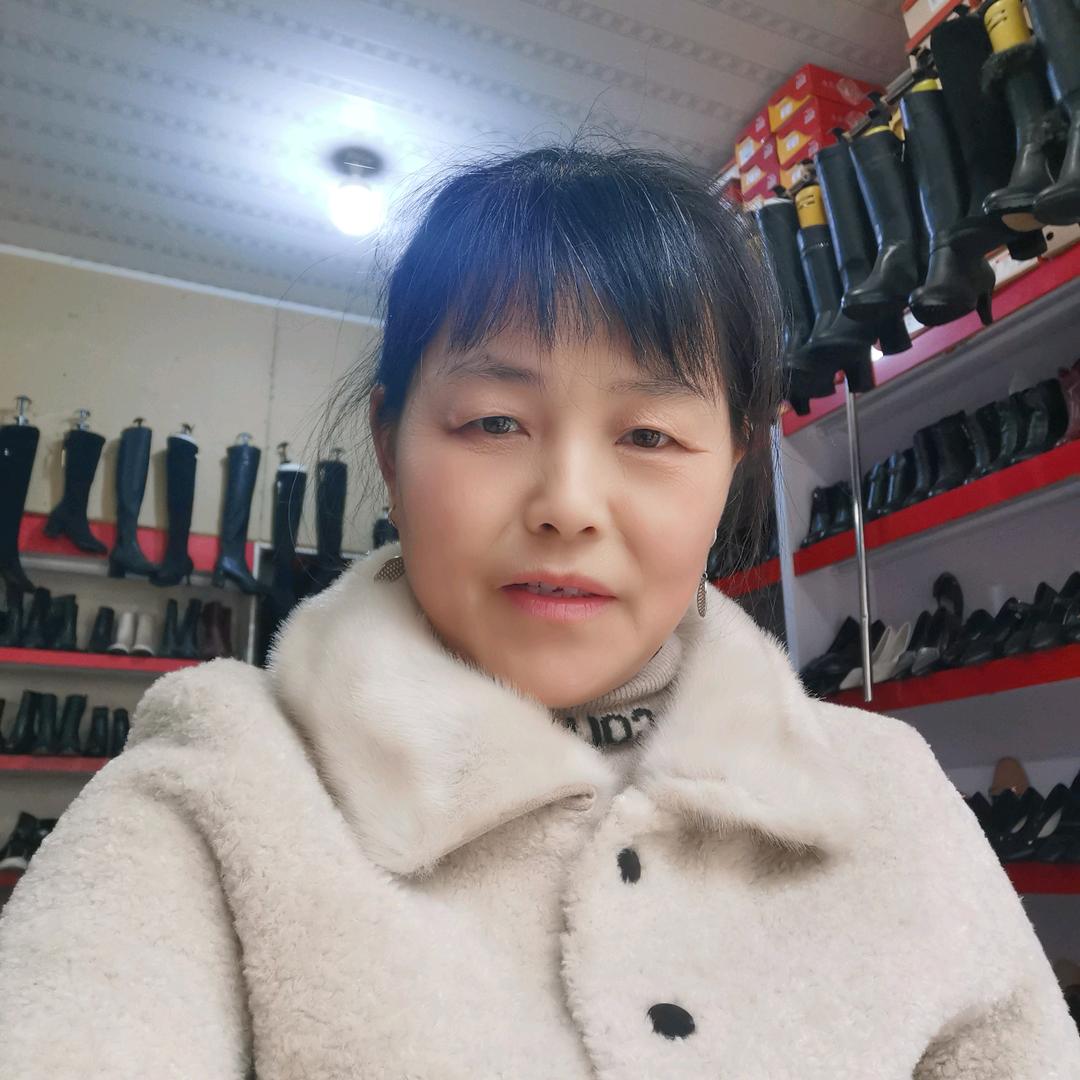 黄文翠