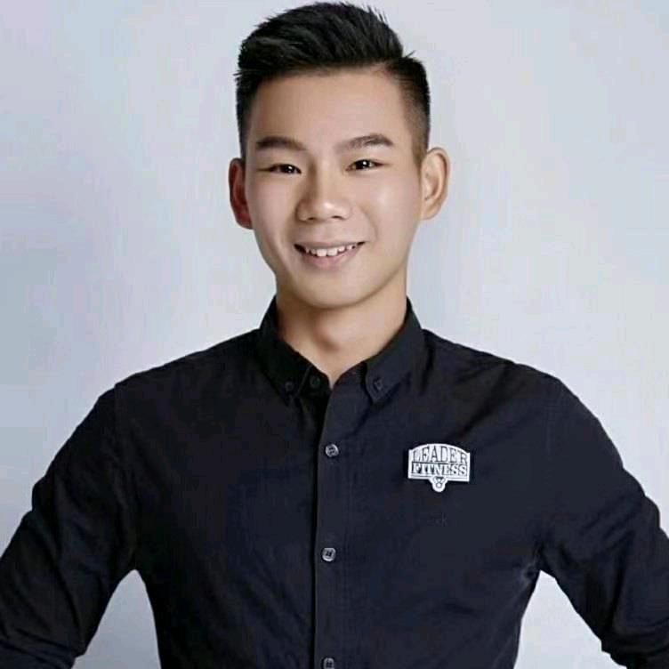 邱教练教游泳