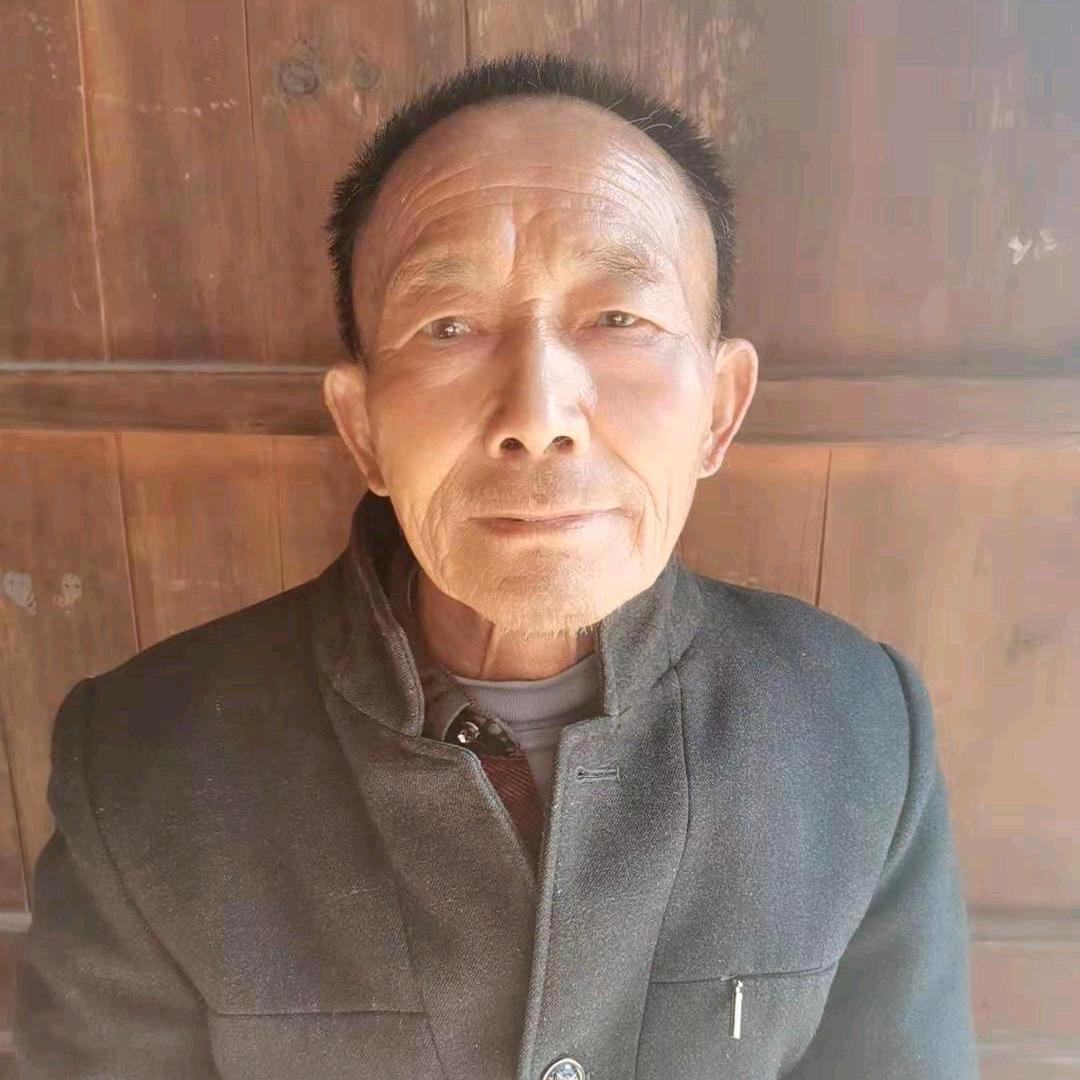 周纪求