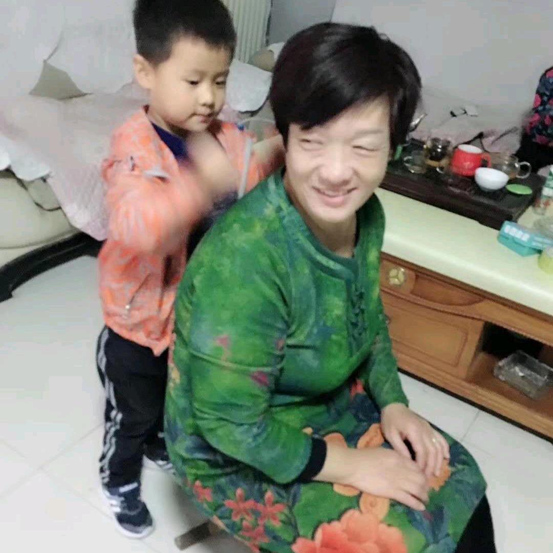 草莓味的