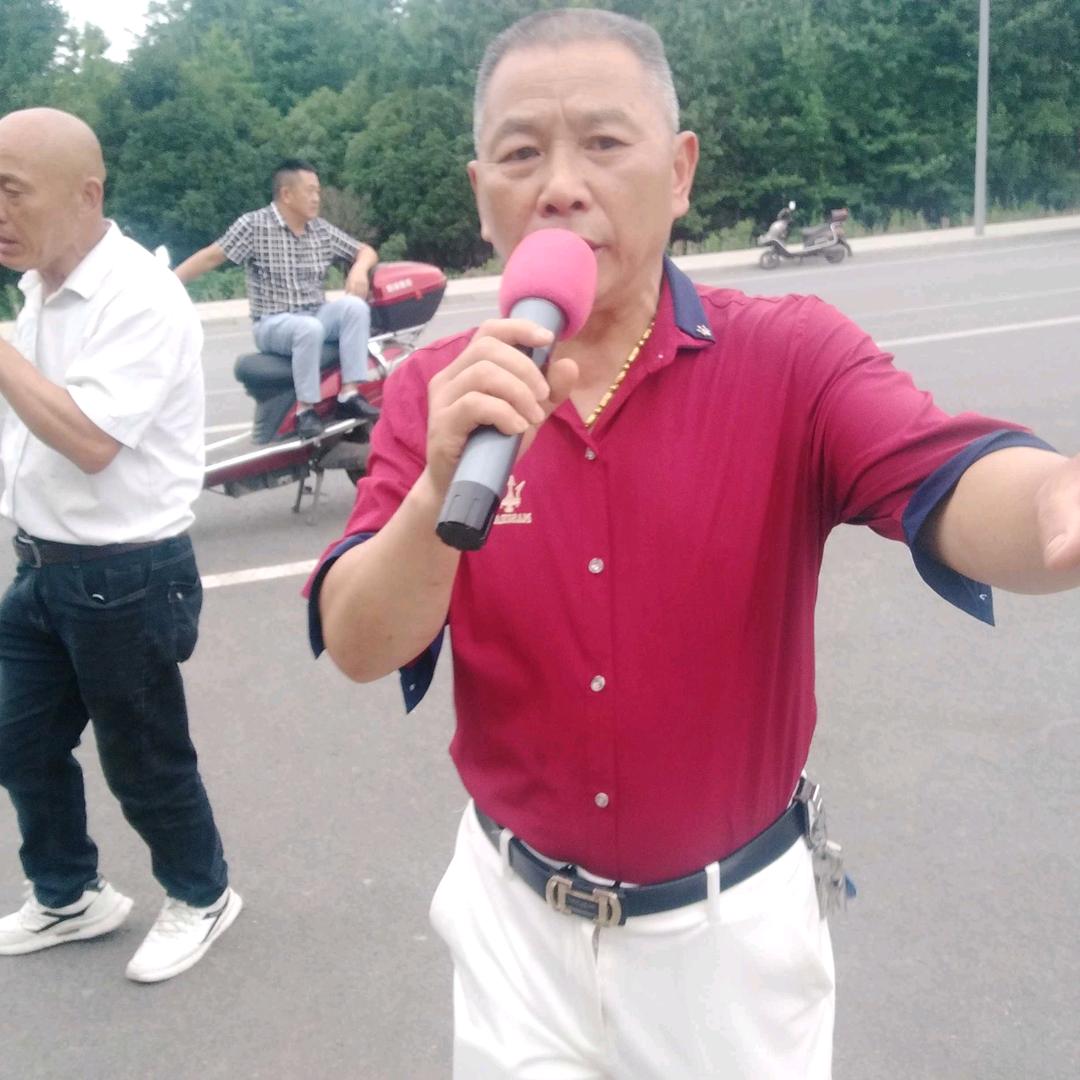 海浪万丈清彭海清