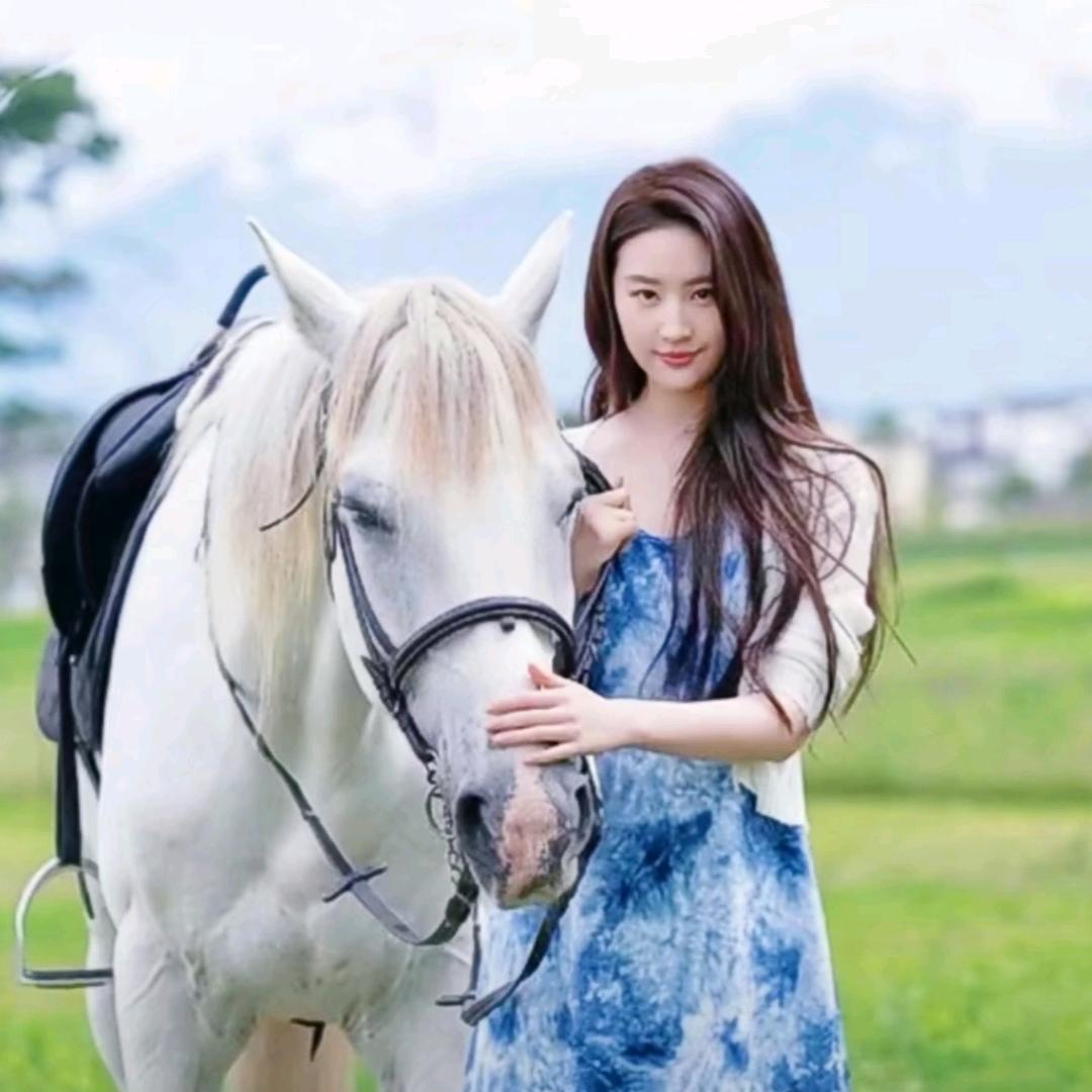馋猫爱吃鱼😊