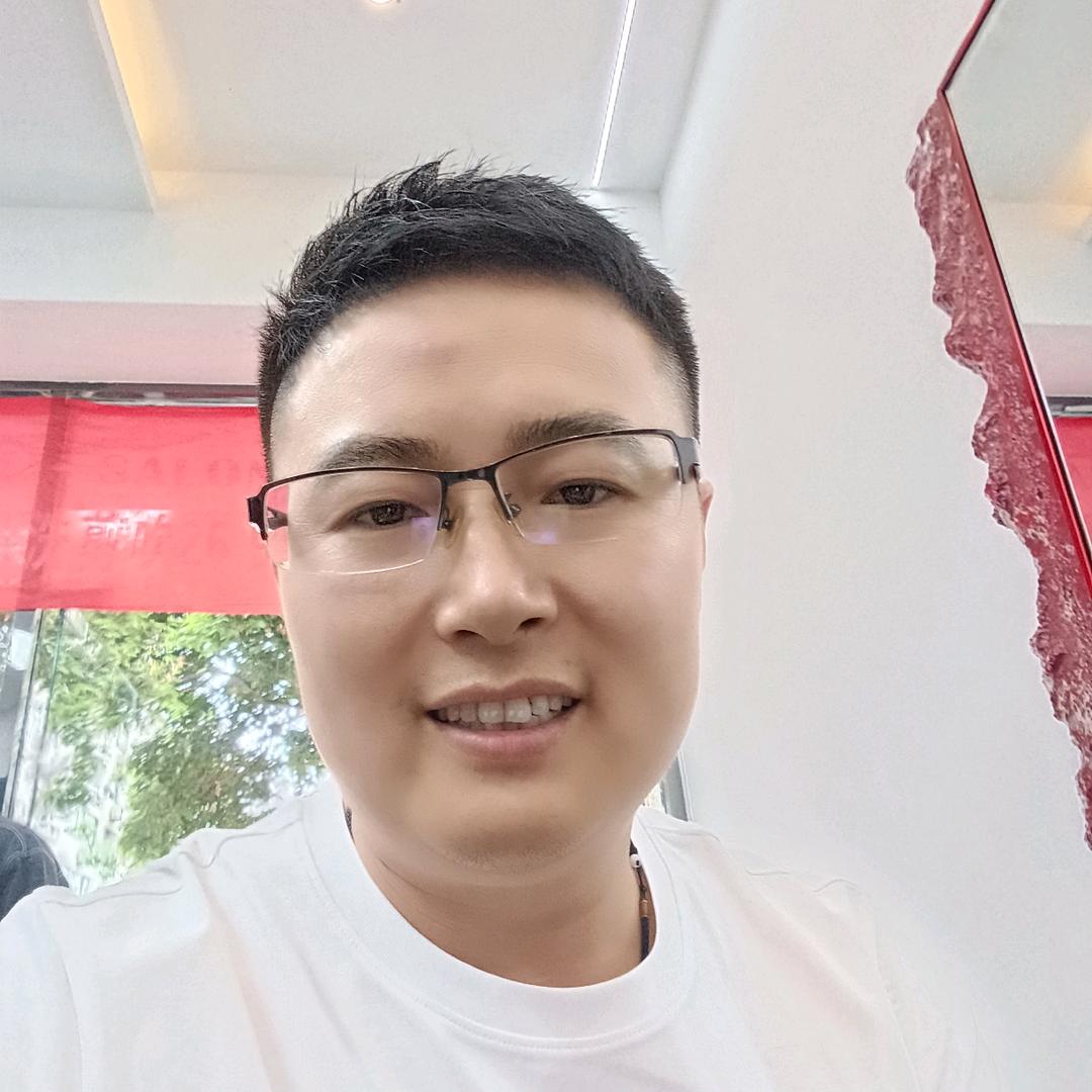 遂宁小龙哥