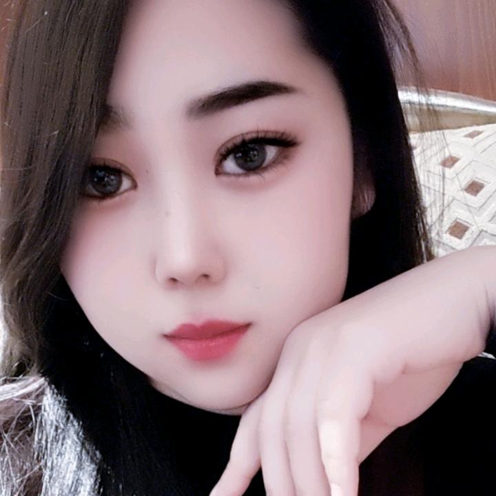 liᴗiang·ᰔᩚˎˊ˗月