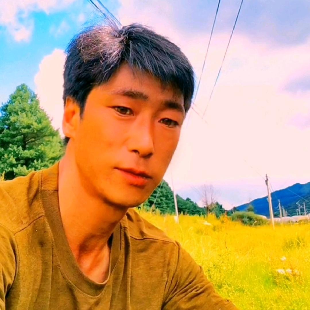 红土（金哥）