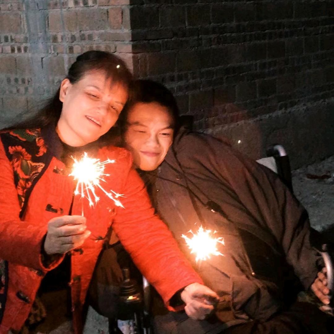 坚强母子组合