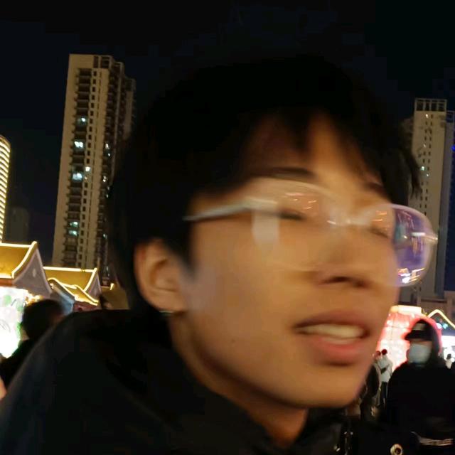 红隆隆的响