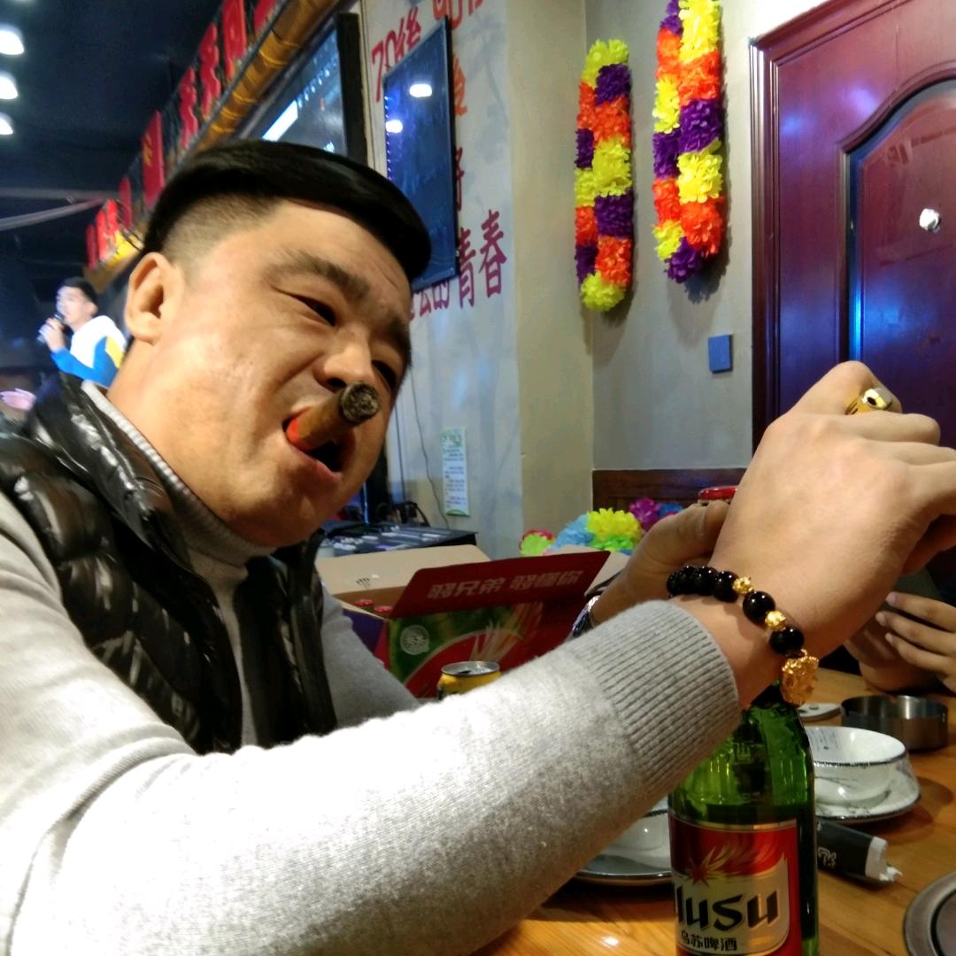 前卫小伙
