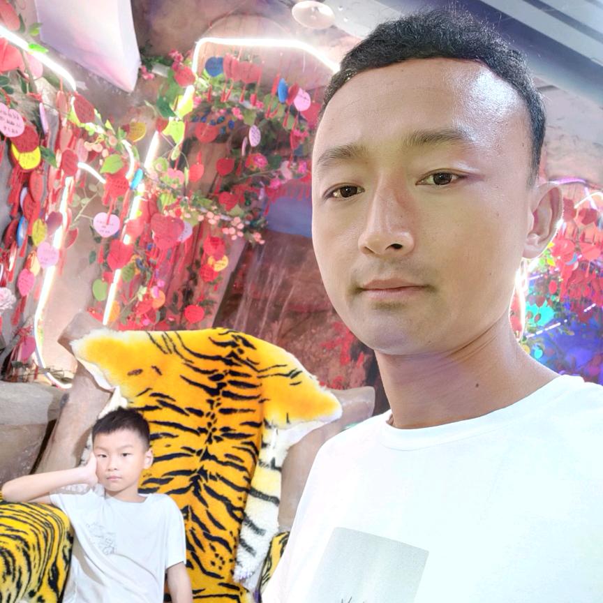 樊有才（摩托车大车小车叉车老男孩团队)