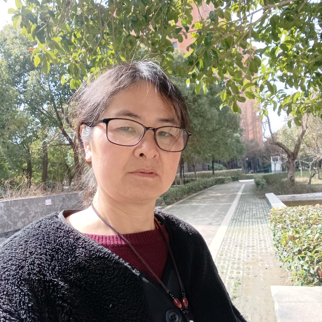 圆子奶奶小号。大号下午13点30分开播