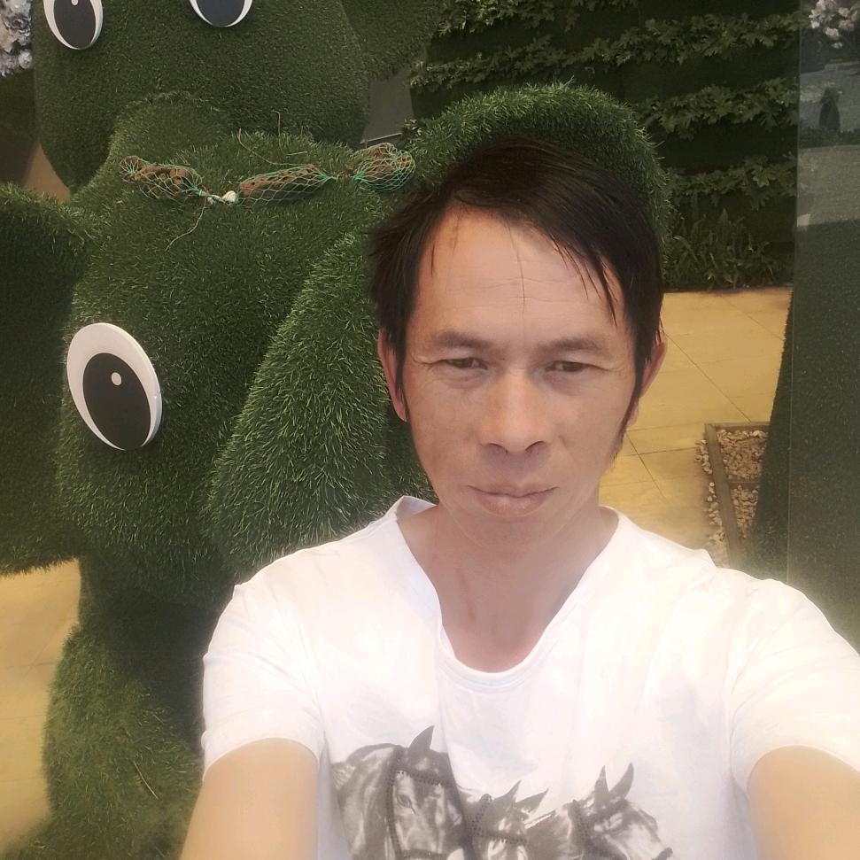 专业拆刚架结构割各种废铁 。