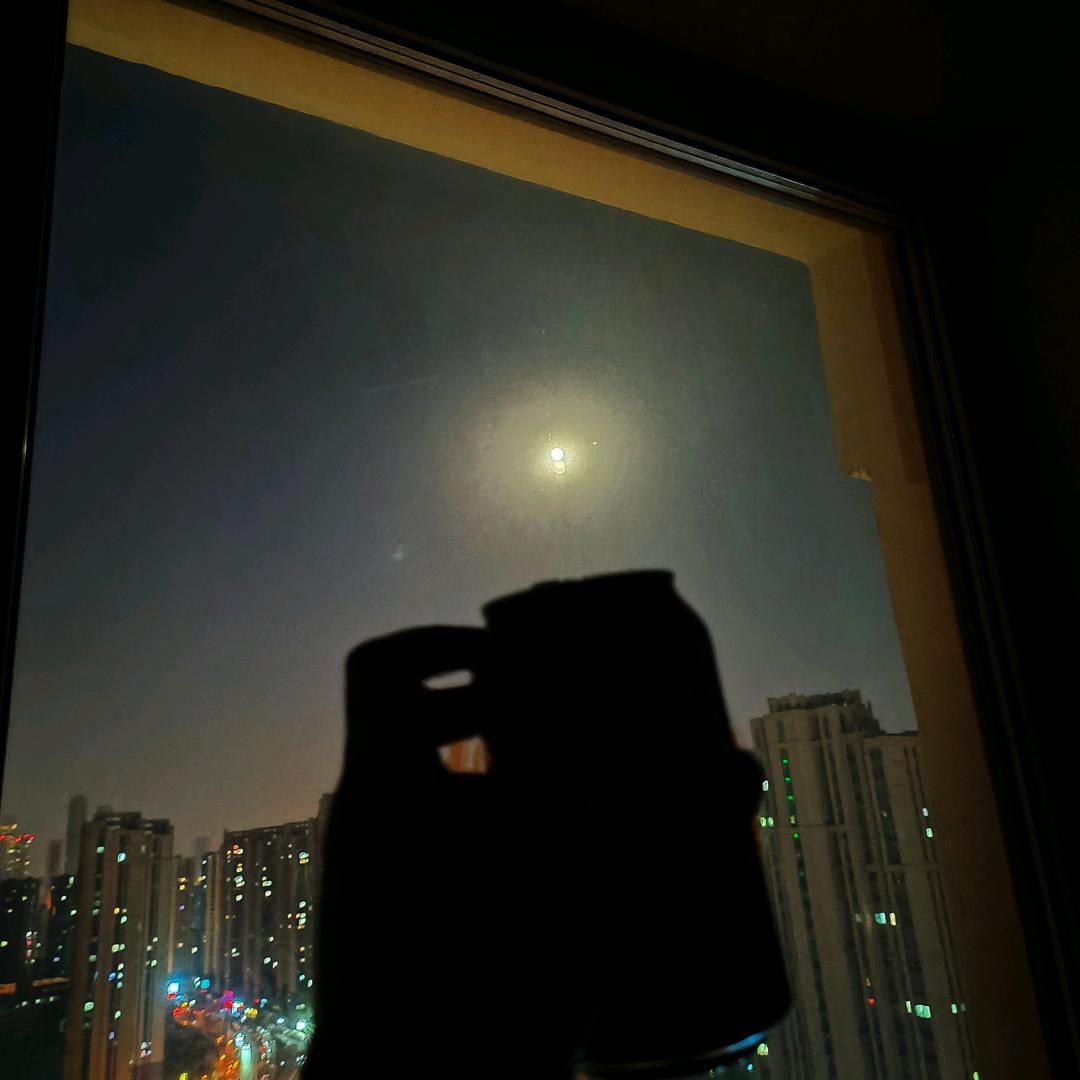 又要跪又要改头像