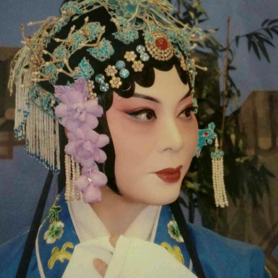 演员丁清香