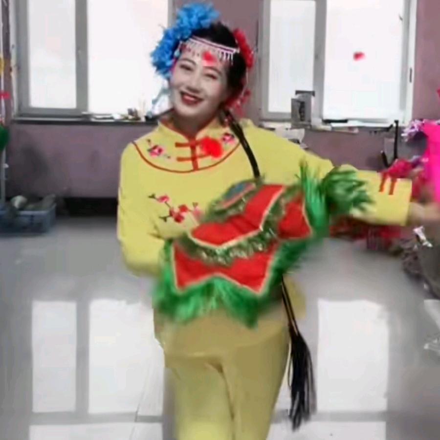 春风秧歌用品私人订制款秧歌服舞，头饰扇子