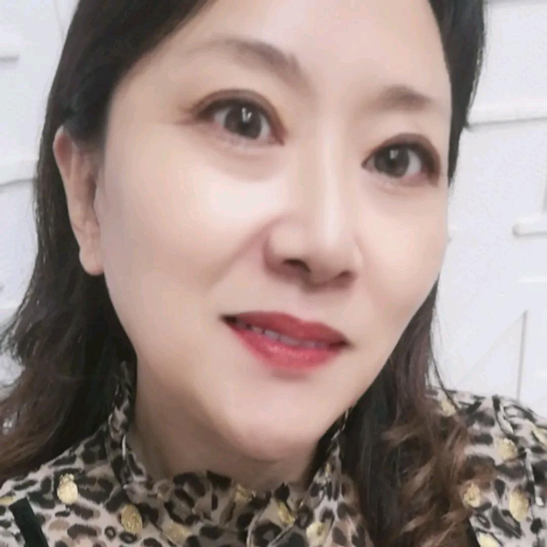 阜宁石字街 :  金典女装霞姐🌹