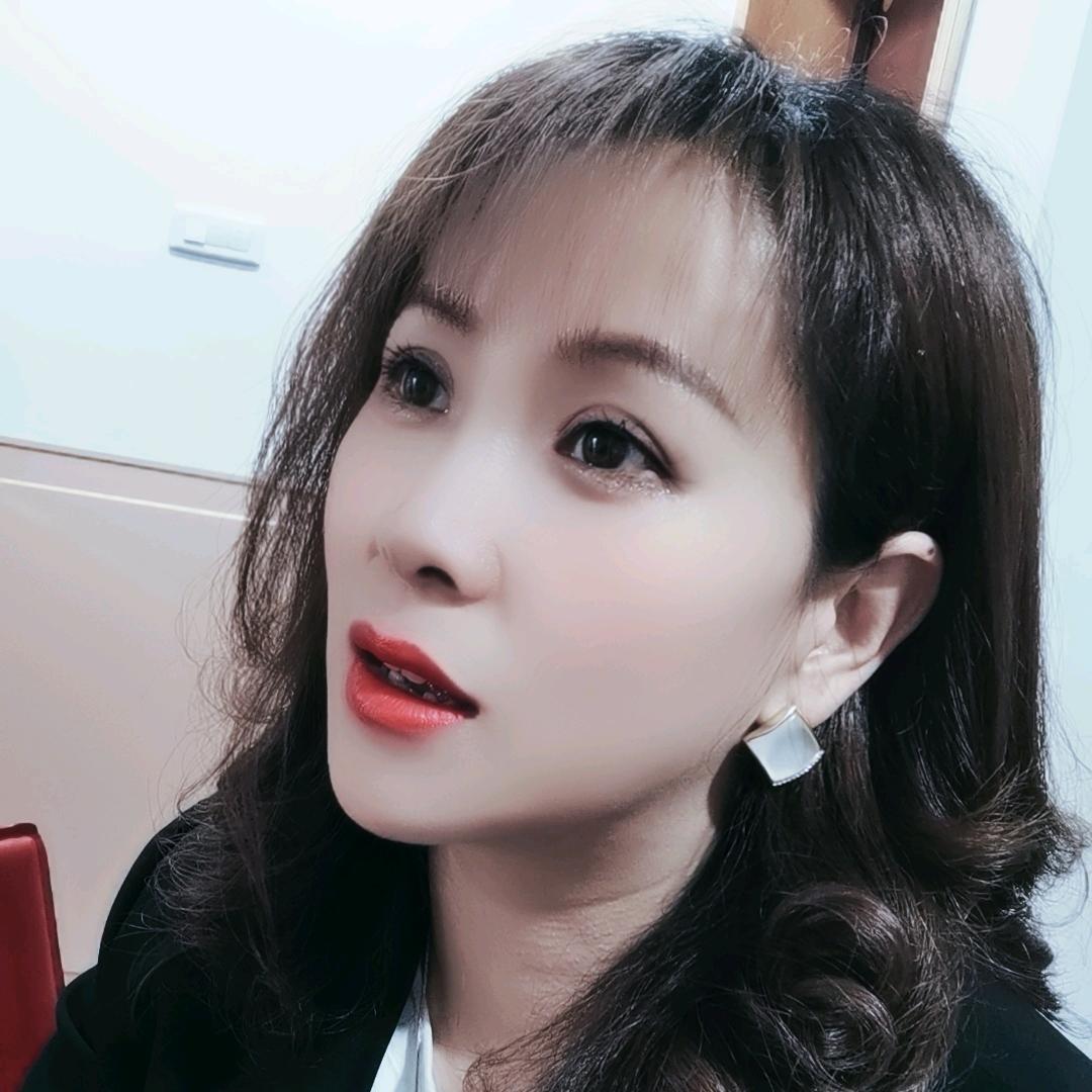 易小妞