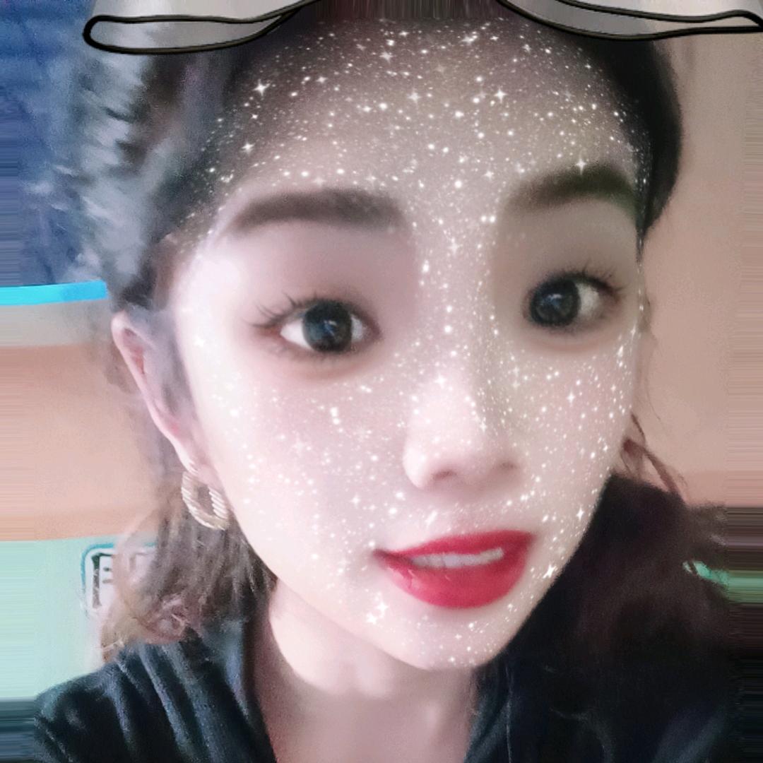 樱花树下三人行