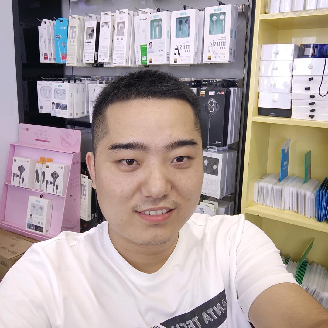 刘明