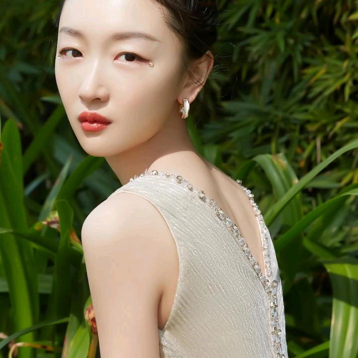 一人饮洒醉红尘