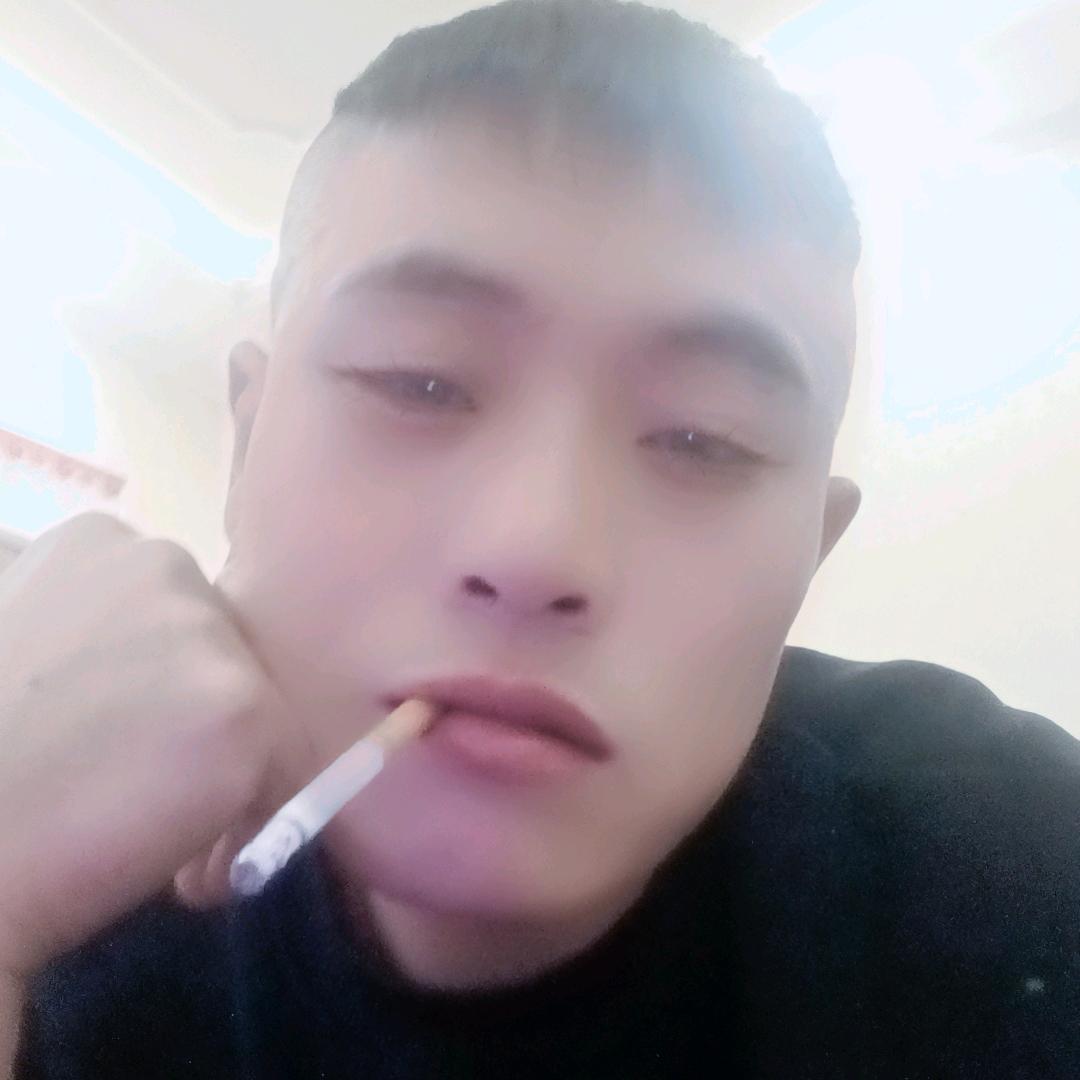 人生敢闯才有机会，敢拼才有未来，
