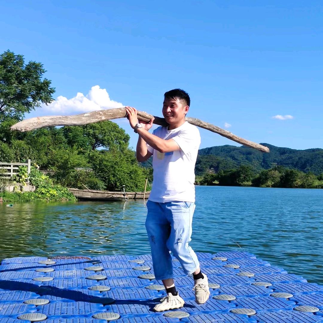 一笑钦城（星哥）